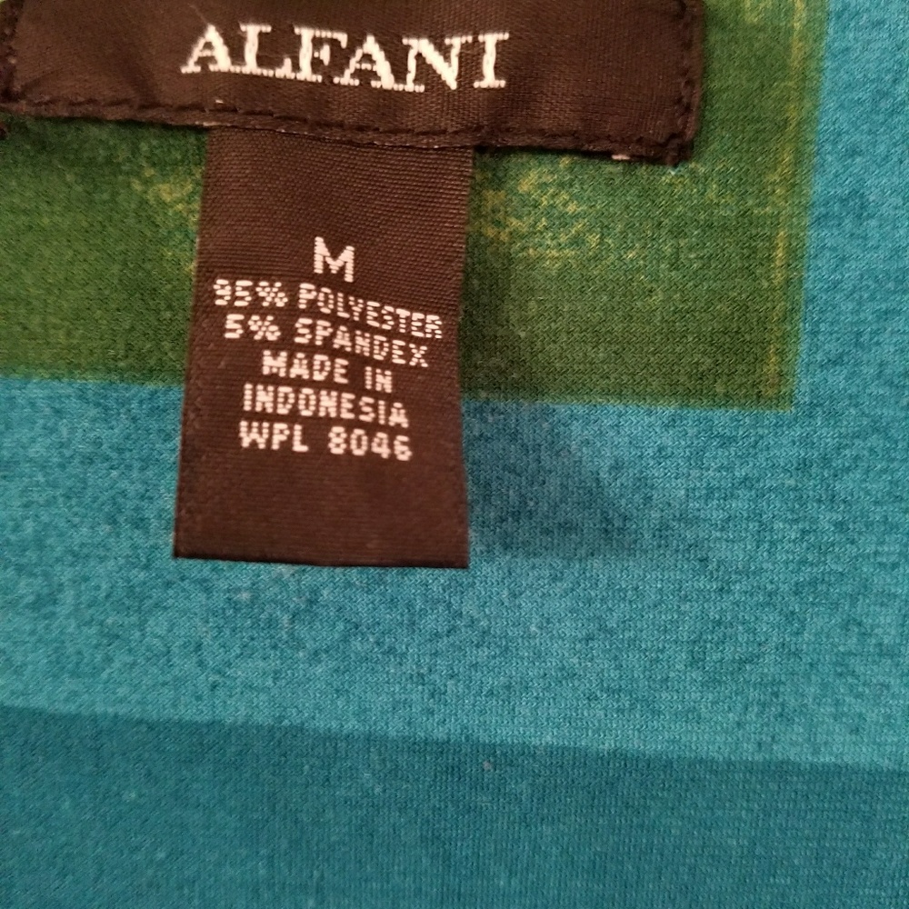 Dress - Picture 4 of 5